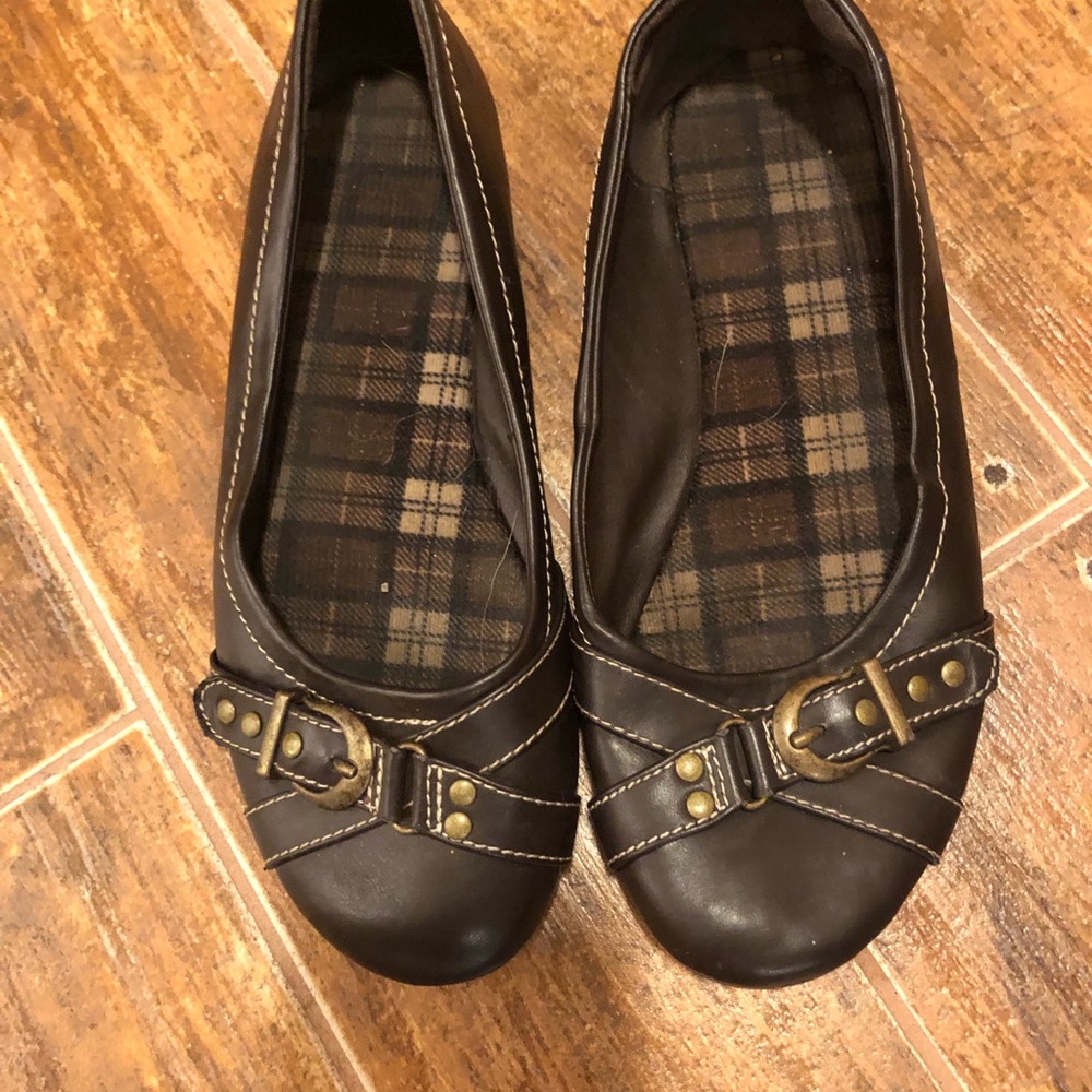 Brown flats